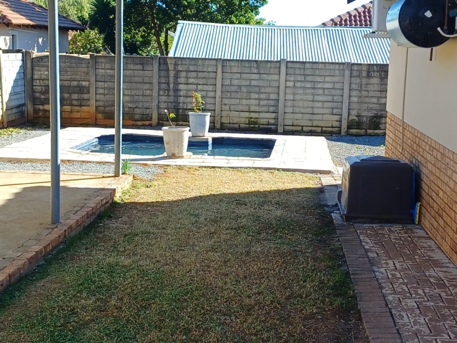  Bedroom Property for Sale in Mooinooi North West
